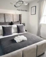 Savoy Winged Headboard Bed - Image 3